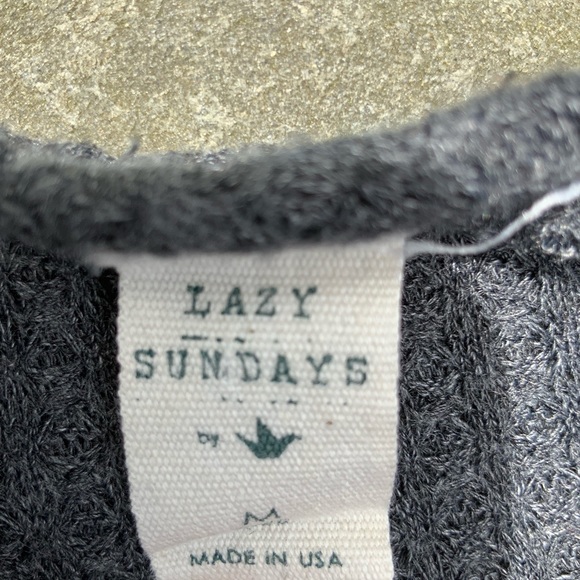 Lazy Sundays Gray  Embroidered waffle knit top med - Picture 7 of 7